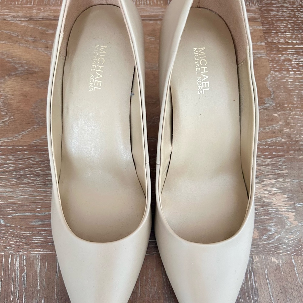Michael Kors Women's Nude Pumps